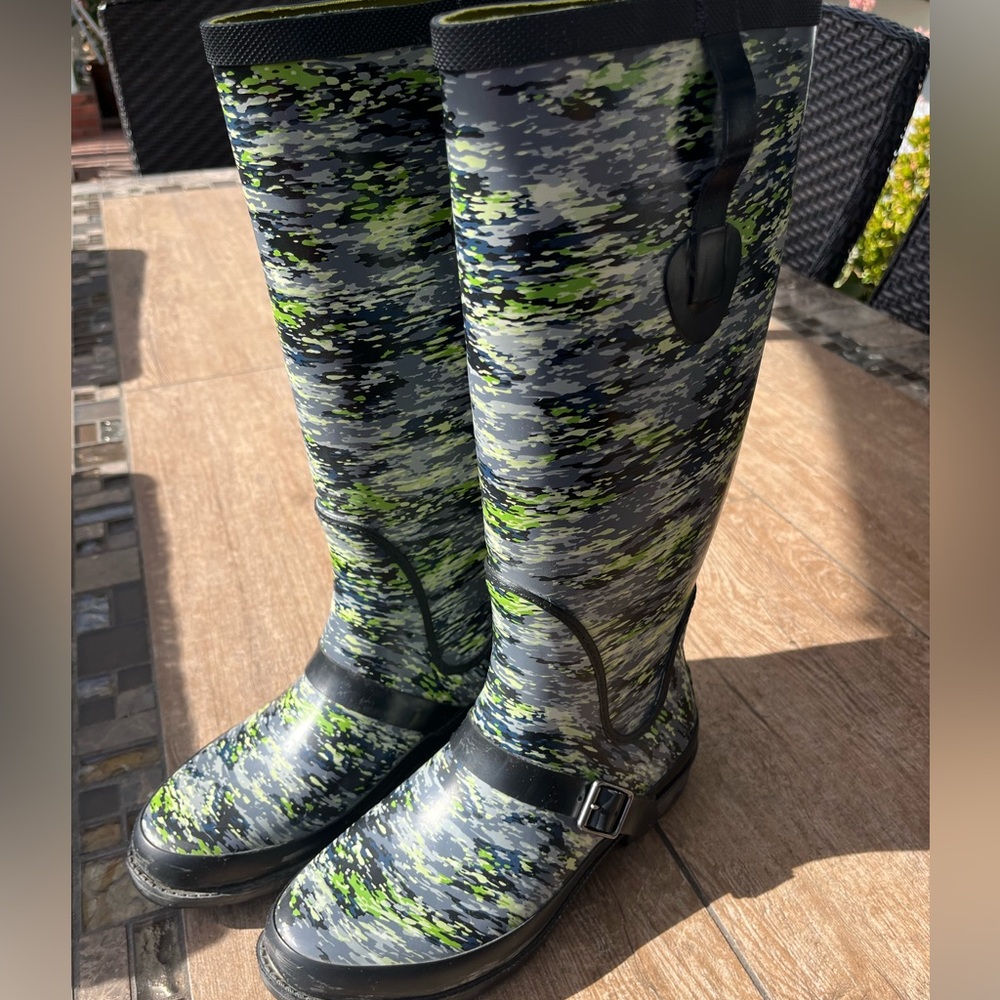 EUC L.L. Bean Wellies Camouflage Winter & Rain Boots Size 8 Very Comfy